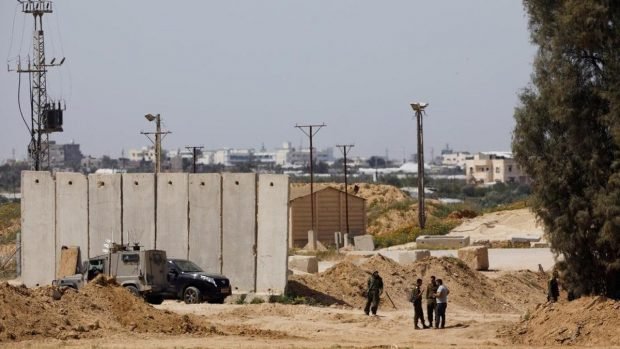 الجدار الذكي المحيط بغزة
