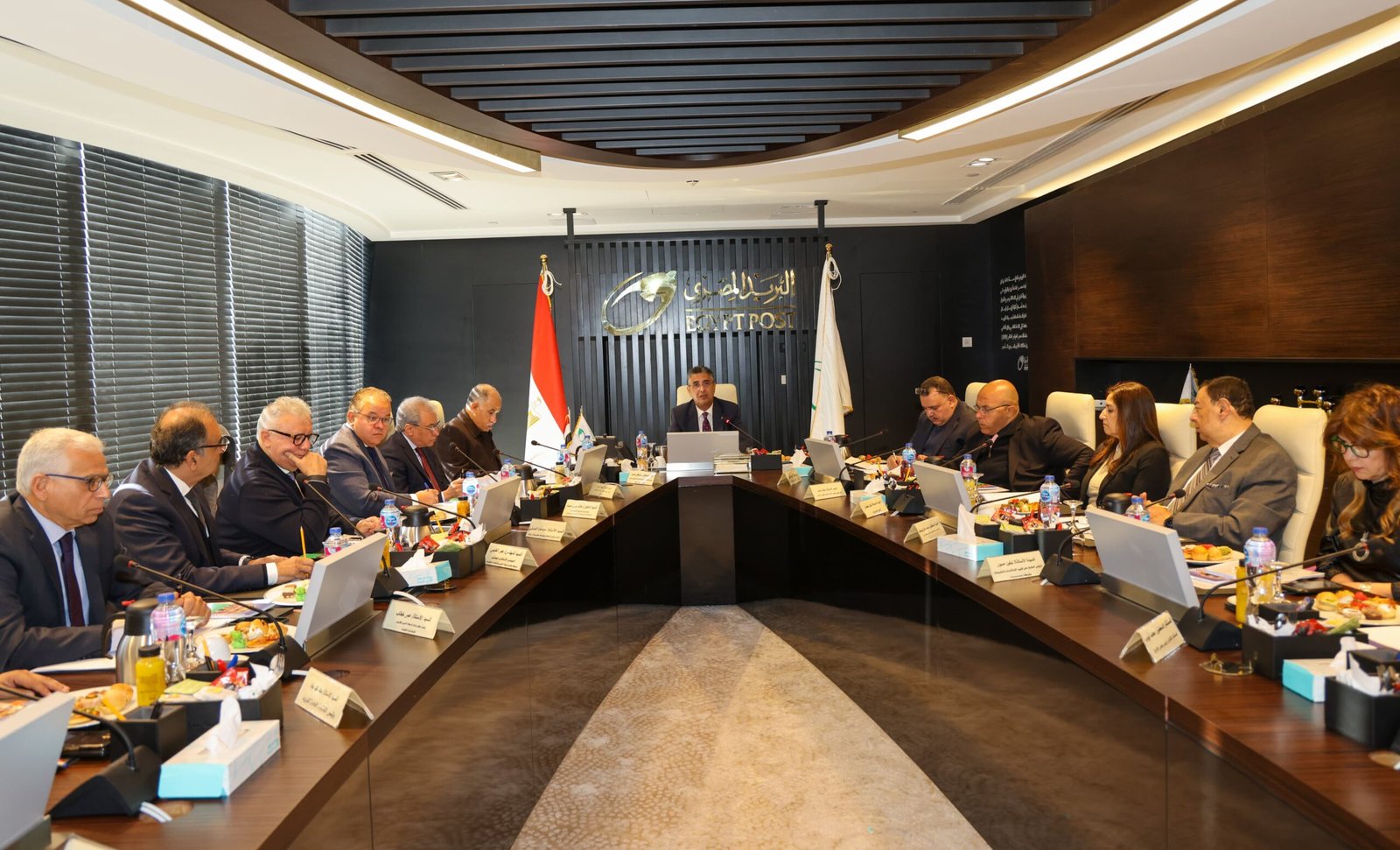 الدكتور شريف فاروق يترأس أول اجتماع لمجلس إدارة البريد المصري بالعاصمة الإدارية