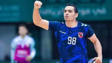 عمر خالد كاستيلو لاعب الفريق الأول لكرة اليد بالنادي الأهلي