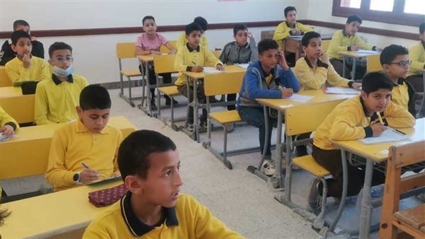 مع اقتراب موعد امتحانات نهاية العام الدراسي، يبحث أولياء الأمور وطلاب الصف الثالث الابتدائي بمحافظة القاهرة عن جدول امتحانات