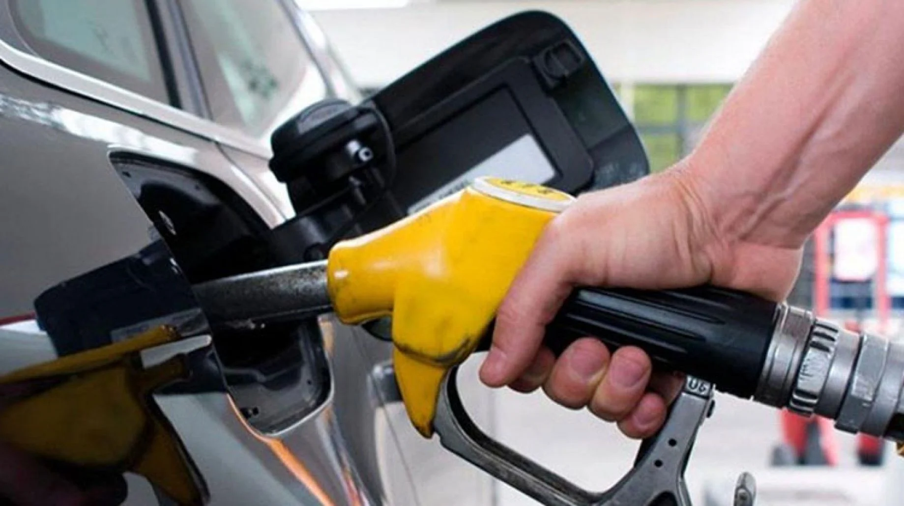 11 زيادة في أسعار الوقود من 2014 إلى 2024.. ورفع الدعم النهائي 2025