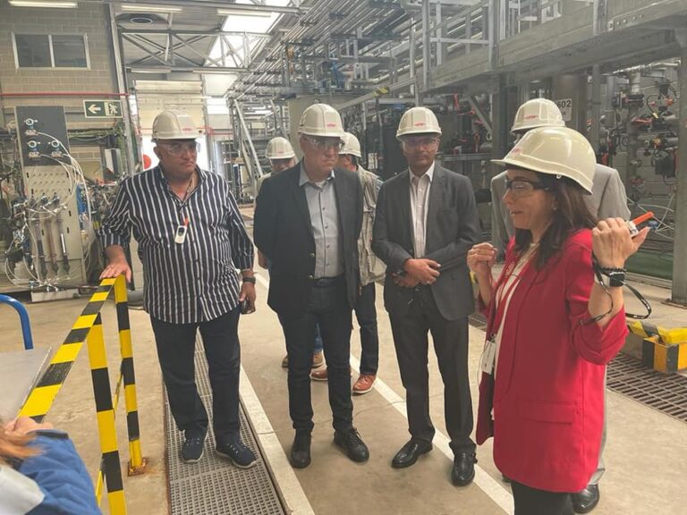 وزير الإسكان