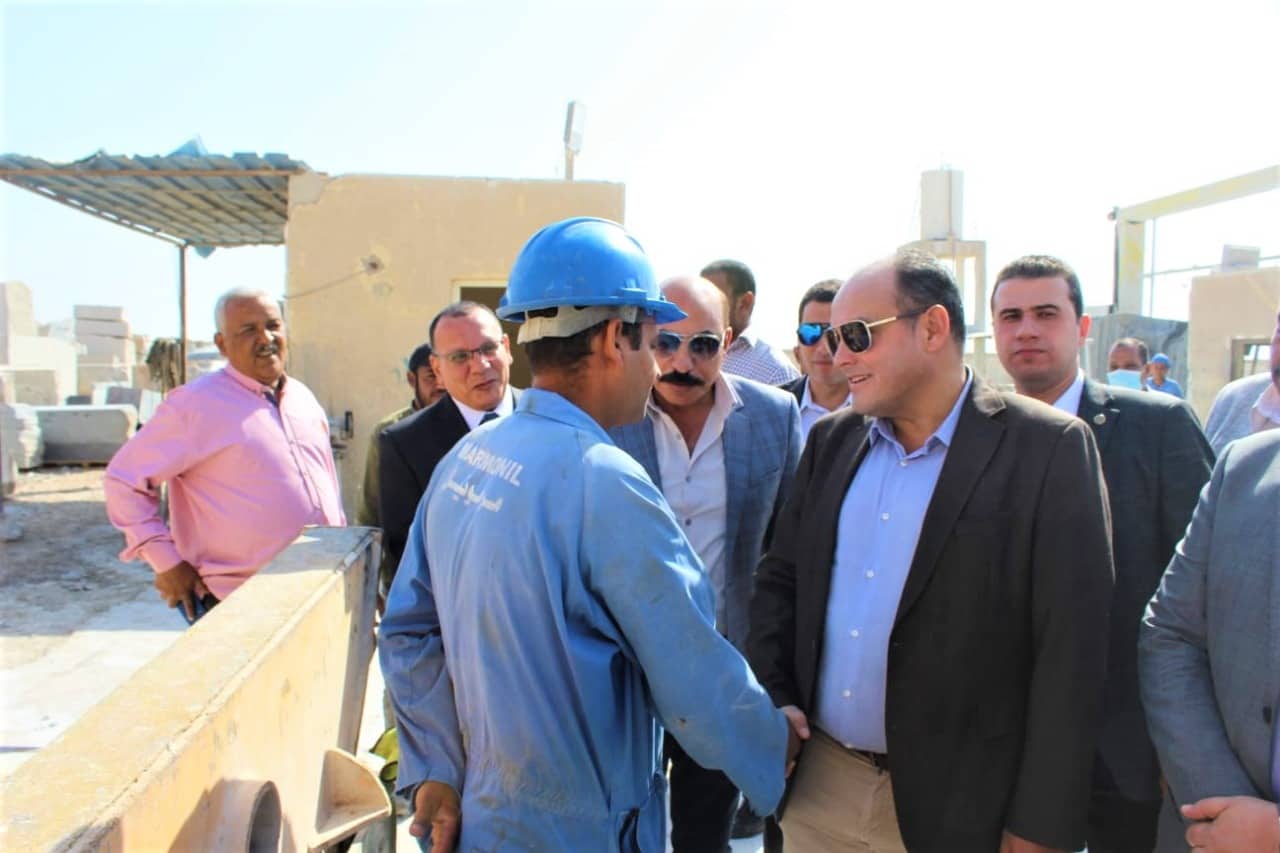 وزير التجارة  ومحافظ أسوان يفتتحان 4 مصانع متوسطة وصغيرة بحجم استثمارات 150 مليون جنيه