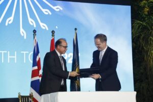 رئيس هيئة الرقابة المالية يشارك في فاعلية السفارة البريطانية “شهر واحد على مؤتمر المناخ cop27”