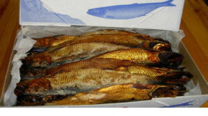 حجز شخص لإدارته ثلاجة لحفظ السلع الغذائية بدون ترخيص