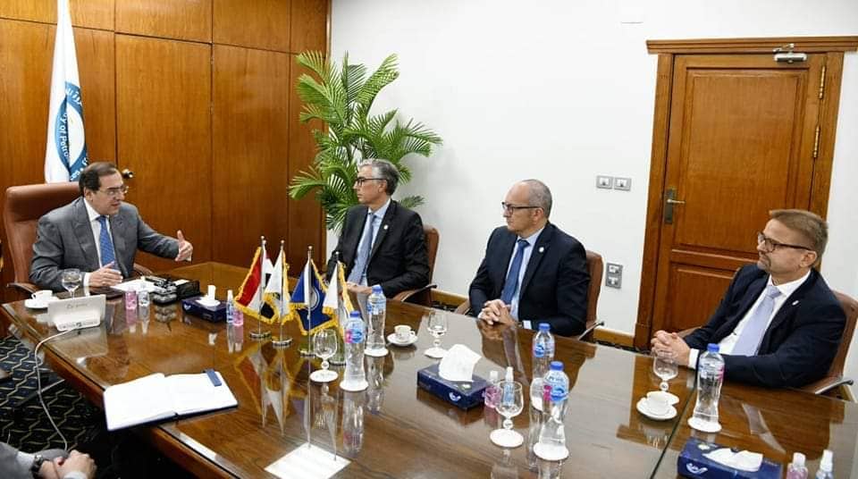 وزير البترول يستقبل النائب الأول لرئيس شركة “توتال” للطاقة لقارة أفريقيا