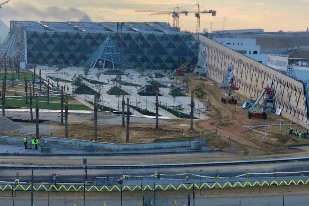 الأثار تنتهى  من الأعمال الإنشائية فى المتحف المصري الكبير