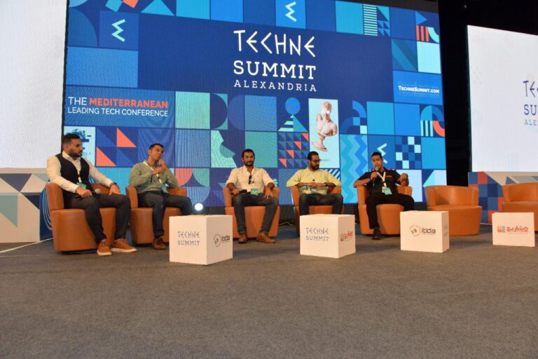 مشاركتها في «قمة تكني للتكنولوجيا وريادة الأعمال» 2022