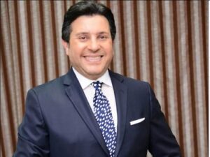 هانى شاكر يهنئ المنتخب التونسي بفوز على فرنسا بكأس العالم