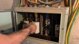 قطع التيار الكهربائي عن 11 منطقة في الإسكندرية