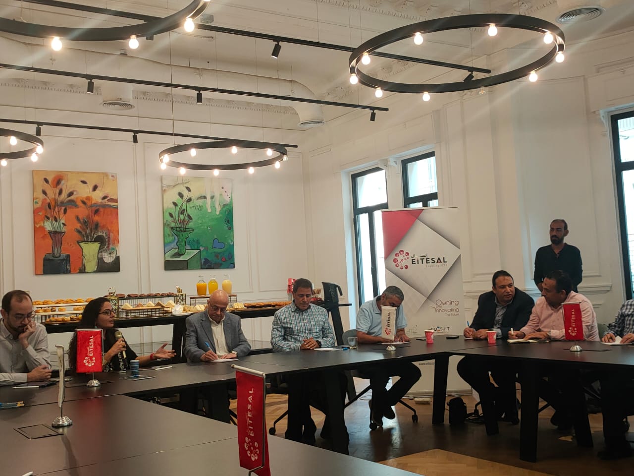 خبراء يضعون روشتة لتعظيم دور مصر في مجال الابتكار وريادة الأعمال في لقاء المائدة المستديرة بـ”اتصال”