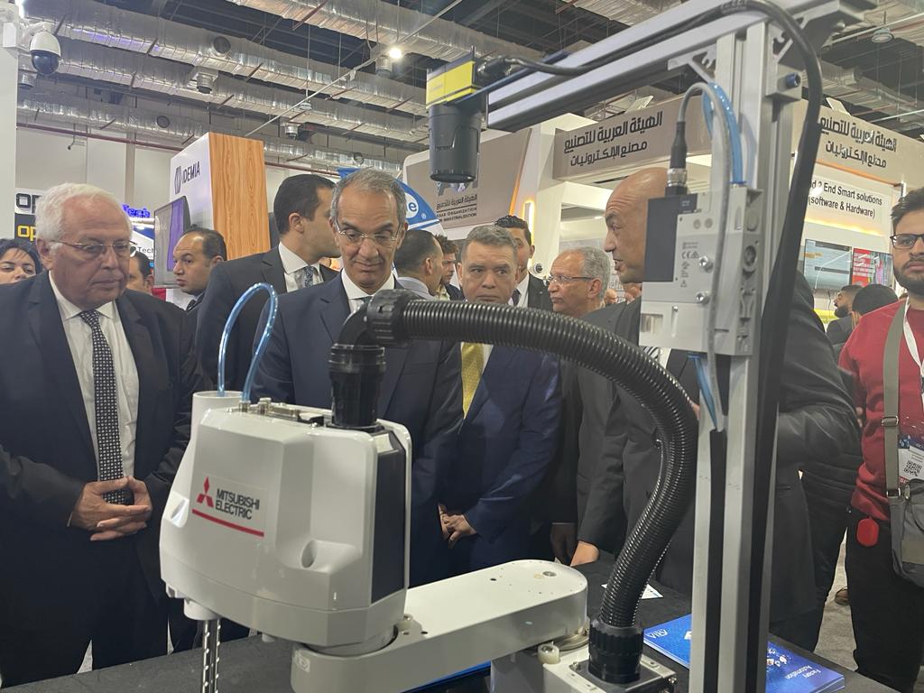 وزير الاتصالات يفتتح فعاليات النسخة الأولى من معرض ومؤتمر تكنولوجيا التصنيع ManuTech خلال معرض CairoICT