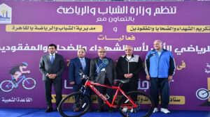 وزيرا المالية والرياضة يشهان مباراة ودية لكرة القدم بين العاملين بالمالية والشباب والرياضة