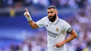 بنزيما مهدد بالغياب عن كأس العالم