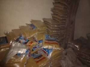 ضبط ١١٢ طن سلع غذائية بمنشأت ومخازن مخالفة بالبدرشين وأطفيح بالجيزة