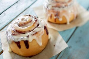 السينابون بطريقة سهلة ومبتكرة أحلى من المحلات