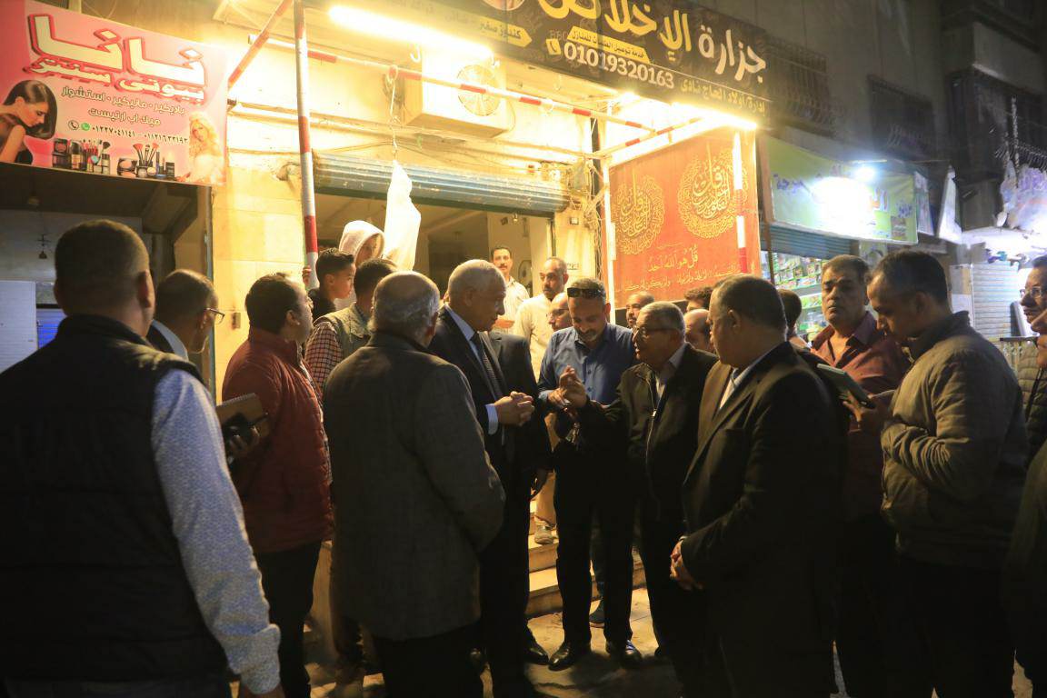 متابعه نسب التنفيذ بمشروع الصرف الصحي بشارع الاخلاص وجهود شفط تجمعات المياه