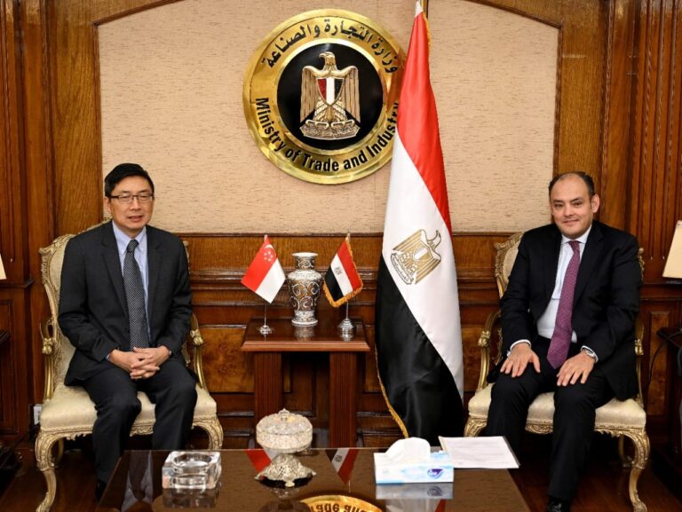 أحمد سمير وزير التجارة والصناعة