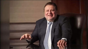 بعد التجديد لولاية رابعة محافظَا للبنك المركزى.. 5 ملفات مهمة على مكتب «حسن عبد الله»