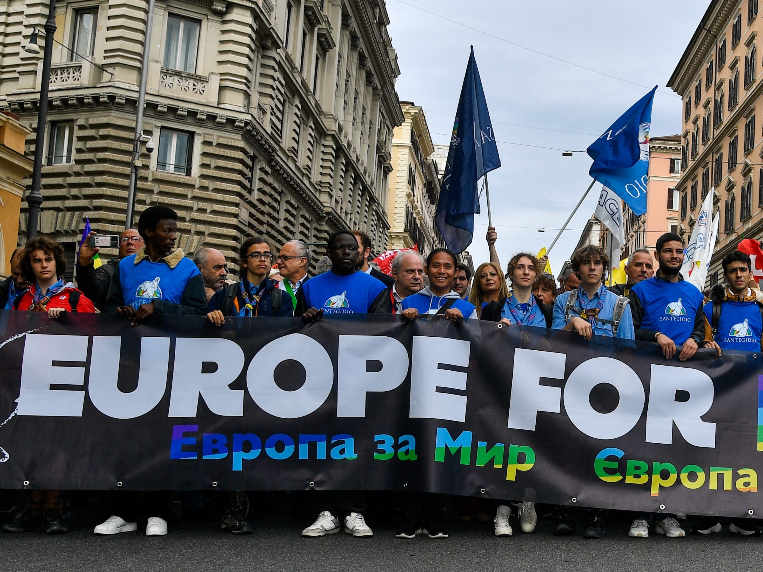 شوارع إيطاليا تشهد مظاهرات  لوقف تسليح أوكرانيا