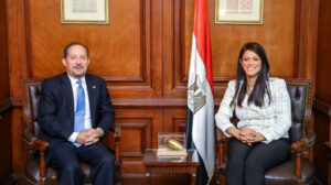 المشاط تبحث مع القائم بأعمال سفير أمريكا مخرجات مؤتمر المناخ COP27