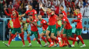 محمد هنيدي  يهنئ المنتخب المغربي بالفوز علي  اسبانيا