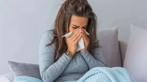 أبرزها السعال والحمى.. أعراض تشير للإصابة بـ أمراض الشتاء