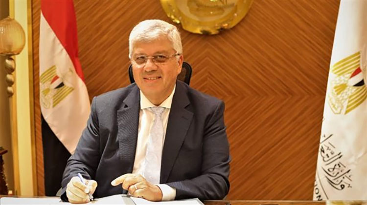 أيمن عاشور وزير التعليم العالي والبحث العلمي