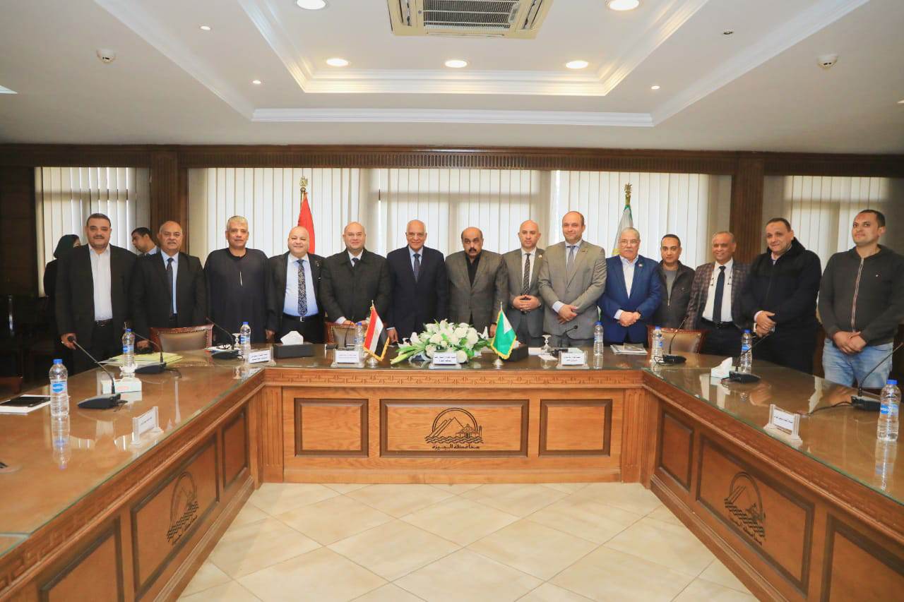 محافظ الجيزة يوجه بإجراء صيانة دورية للمدارس