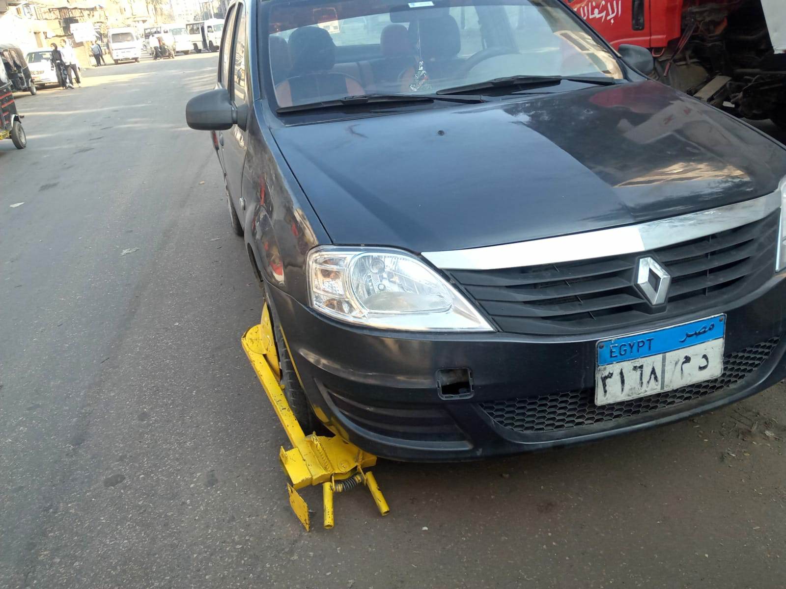 ازالة التعديات بشارع قمر الدولة بشمال وفتحه أمام حركة المواطنين بالجيزة