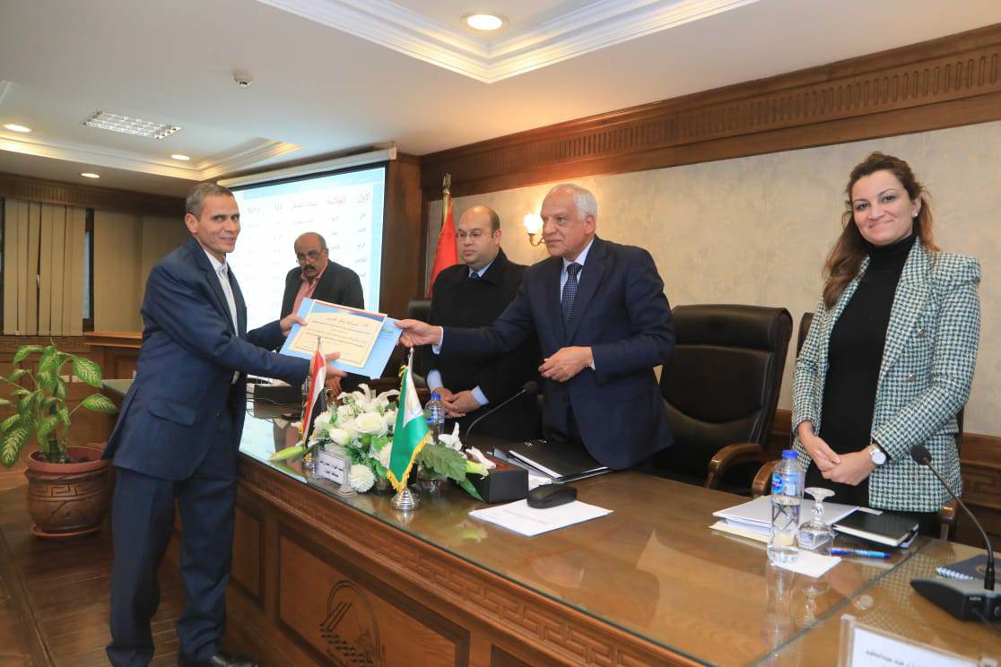 اعلان  فوز الوحدة المحلية بقرية الجلاتمة بمنشأة القناطر بالمركز الأول كأفضل وحدة قرويه