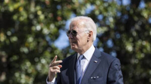 بعيدا عن الكاميرات… ماذا قال بايدن عن التطبيع بين السعودية وإسرائيل؟