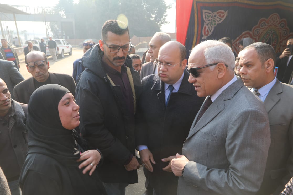 محافظ الجيزة يتفقد معارض أهلا رمضان