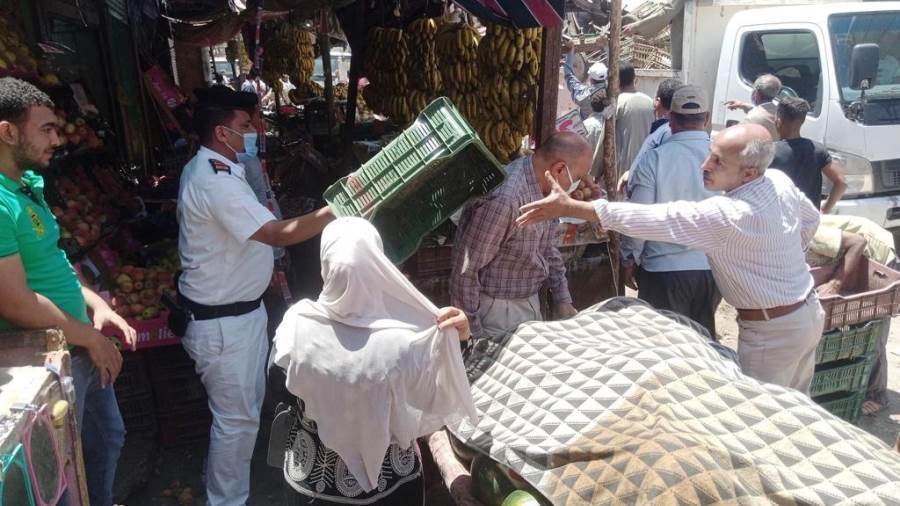 ضبط 2373 قضية تموينية بإجمالي 647 طنًا خلال شهر