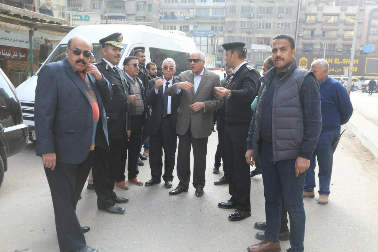 الالتزام بالمواصفات الهندسية فى أعمال تطوير ورفع كفاءةشوارع الجيزة .