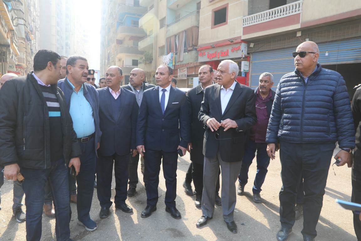 محافظ الجيزة ورئيس جهاز تعمير القاهرة الكبرى يتفقدا مسار محور عمرو بن العاص للوقوف على حجم إنجاز الأعمال