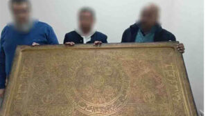 ضبط 3 أشخاص لاتهامهم بسرقة ألواح ومواسير من مواقع تحت الإنشاء بالقاهرة