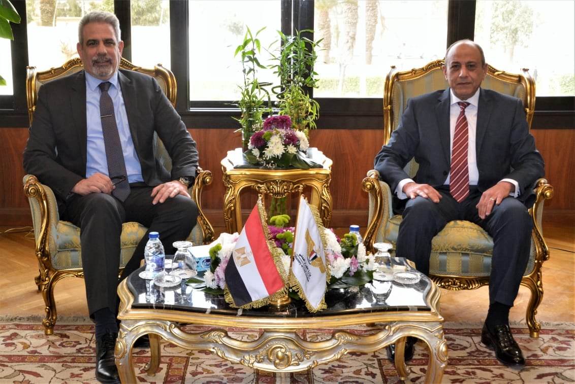  وزير الطيران يلتقي نائب رئيس الأياتا للشرق الأوسط وإفريقيا لتعزيز التعاون في مجال النقل الجوى