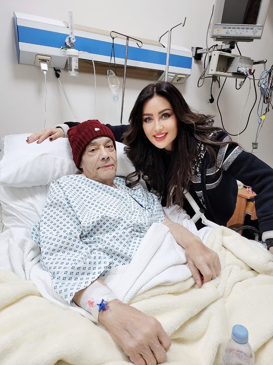 وسط دعوات بالشفاء.. حلمي بكر يتصدر “تويتر” بعد زيارة لطيفة له في المستشفى