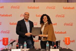 طلبات وكوكاكولا يوقعان اتفاقية تعاون لدعم المطاعم المحلية