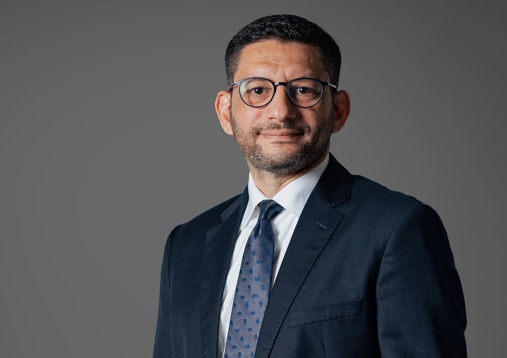 «أحمد الشريف» رئيس الشبكة بمصر فى حوار مع «البورصجية».. جهود «المشرق العالمية» تتفق مع «رؤية مصر 2030»