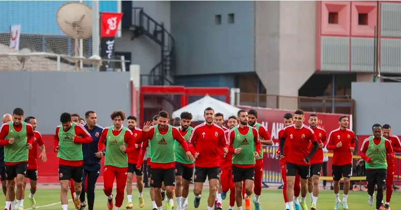 4 غيابات مؤثرة للأهلي أمام الداخلية