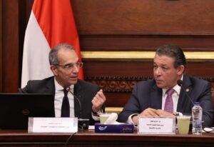 وزير الاتصالات: نحرص على تمكين المصريين بالخارج من الحصول على الخدمات الحكومية بشكل رقمى