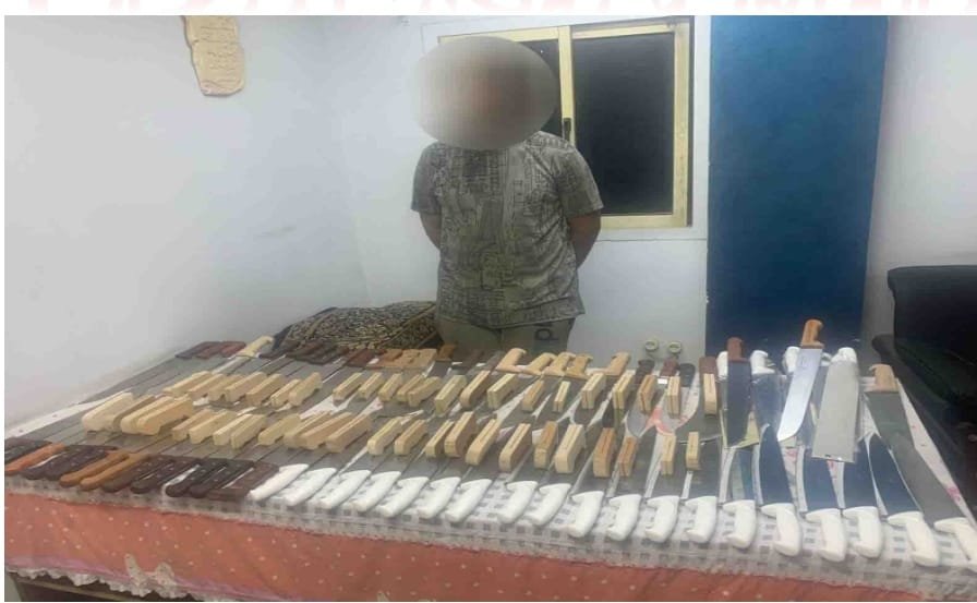 ضبط  شخصين لحيازتهما سلاح أبيض وكمية من المواد المخدرة بقصد الإتجار بعين شمس