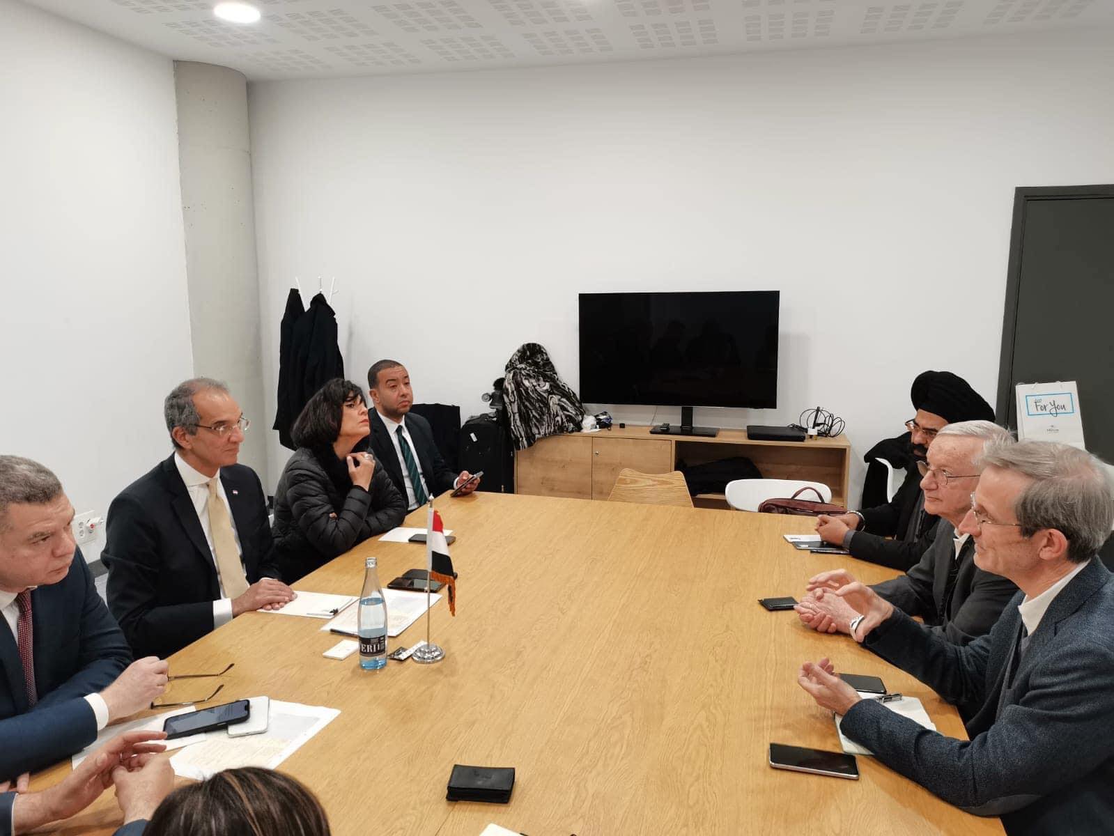 وزير الاتصالات يلتقى مسئولى شركات عالمية لبحث فرص التعاون والاستثمار فى مصر