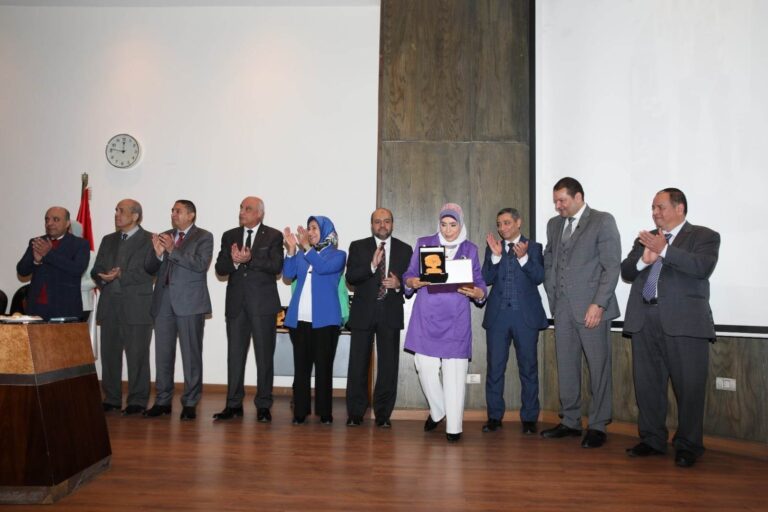 جانب من التكريم