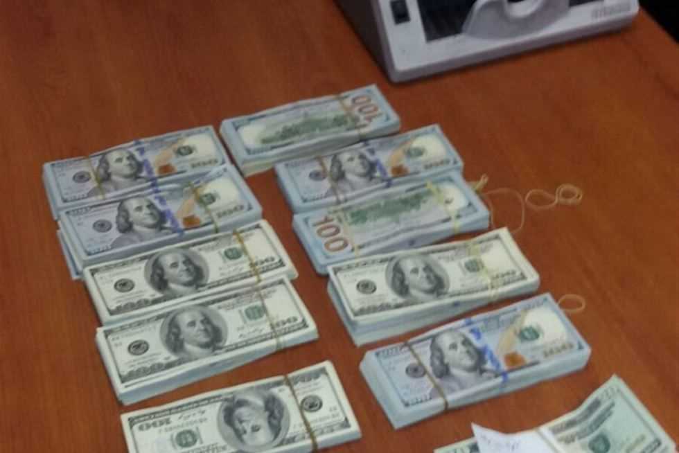 سقوط شخصين لاتجارهما فى العملات الأجنبية بالدرب الأحمر