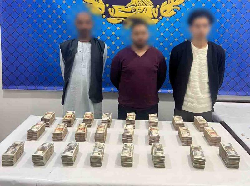 مباحث القاهرة تضبط شخصين بتهمة الاتجار غير المشروع في النقد الأجنبي