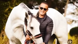 شاهد..أحمد السقا برفقة حصانه بأحدث ظهور له