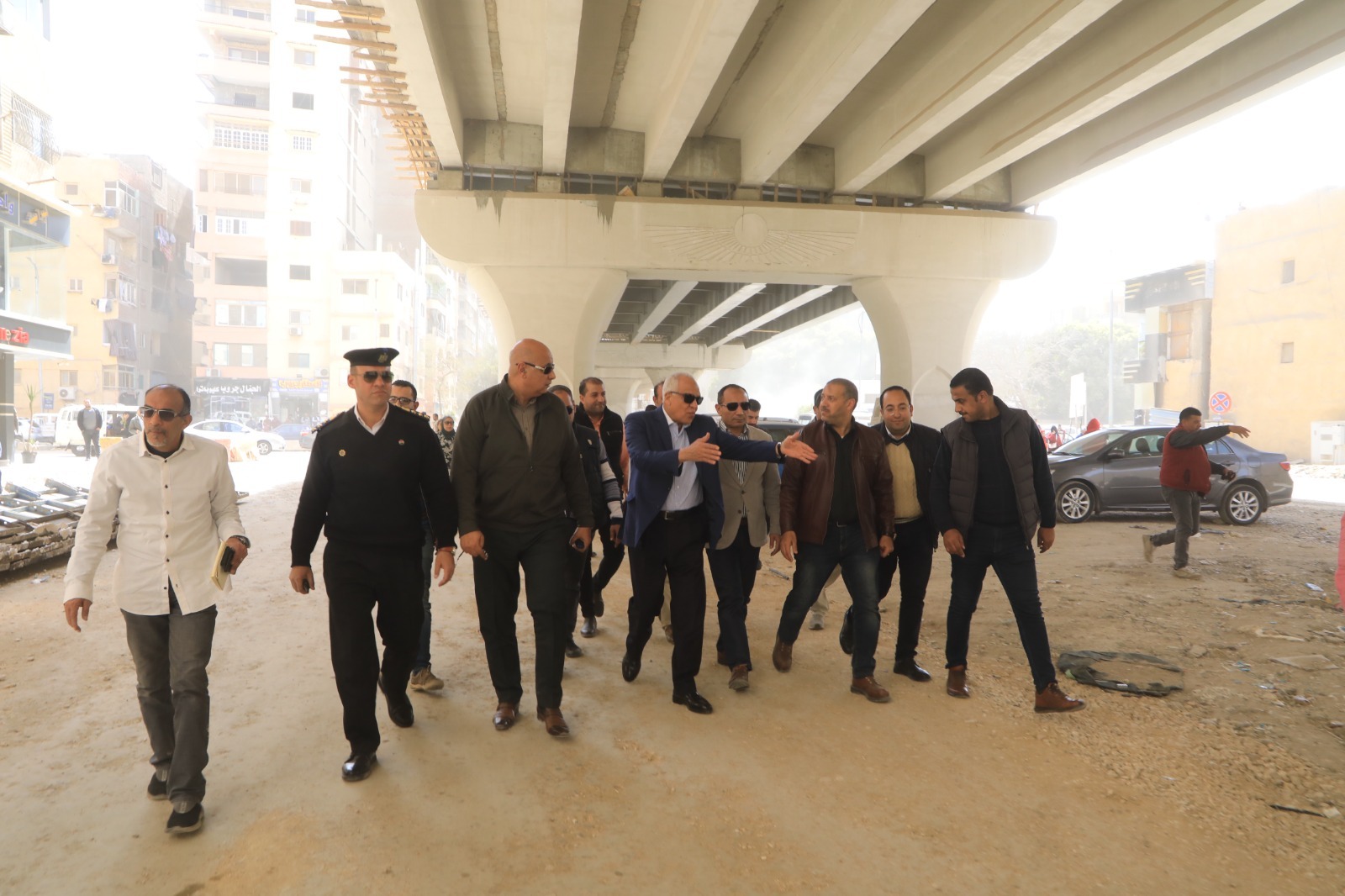 متابعة ميدانياً مراحل العمل بمحور عمرو بن العاص وربطه مع الطريق الدائري بالجيزة